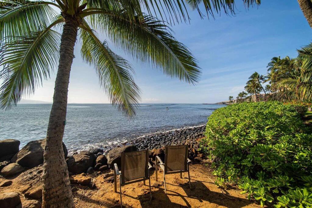 Stunning Maui Direct Ocean Front On The Beach, Walk To Beach From Condo, Watch Turtles, Whales, Ac In All Rooms Ocean View Pool And Spa Wailuku Esterno foto