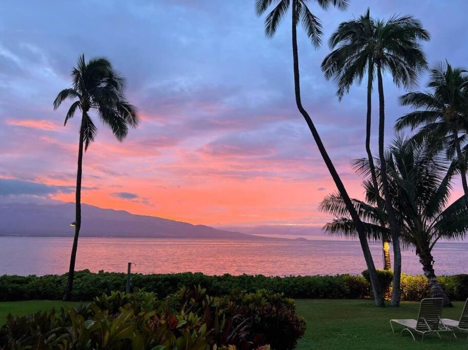 Stunning Maui Direct Ocean Front On The Beach, Walk To Beach From Condo, Watch Turtles, Whales, Ac In All Rooms Ocean View Pool And Spa Wailuku Esterno foto