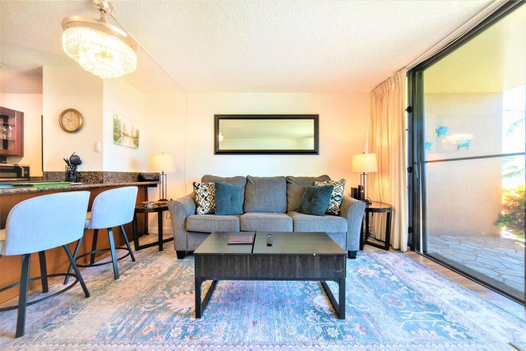 Stunning Maui Direct Ocean Front On The Beach, Walk To Beach From Condo, Watch Turtles, Whales, Ac In All Rooms Ocean View Pool And Spa Wailuku Esterno foto