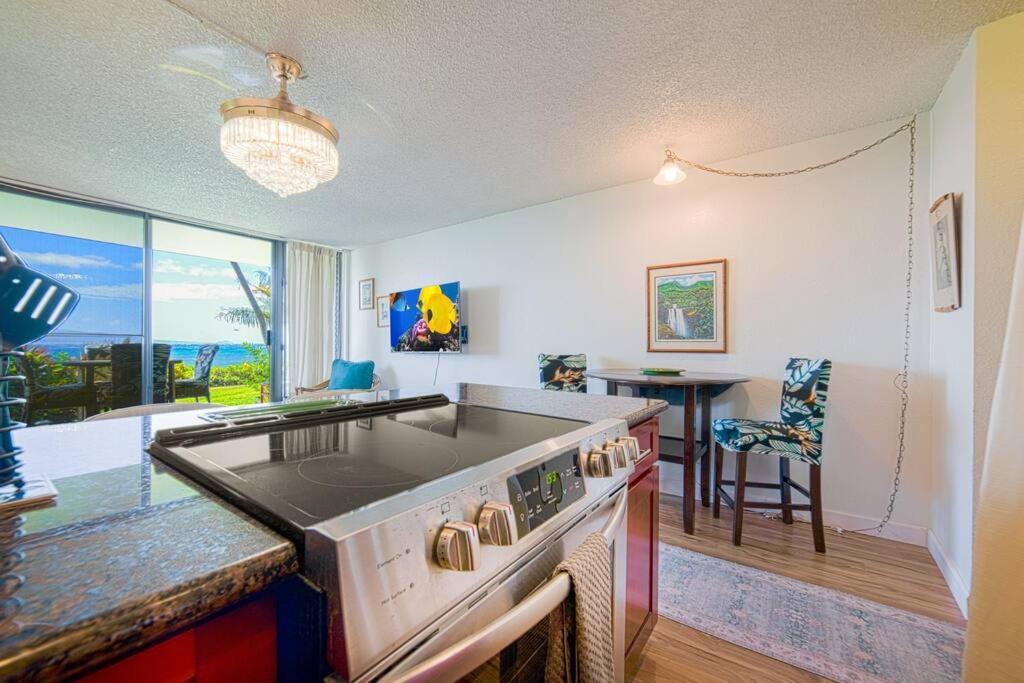 Stunning Maui Direct Ocean Front On The Beach, Walk To Beach From Condo, Watch Turtles, Whales, Ac In All Rooms Ocean View Pool And Spa Wailuku Esterno foto